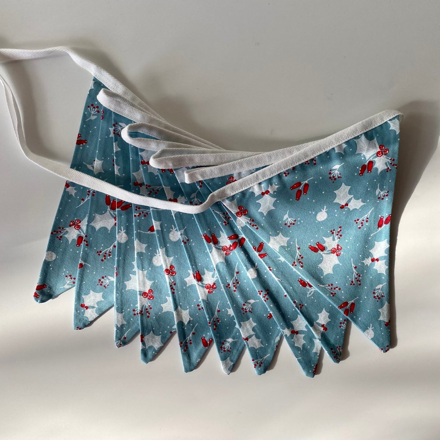 Holly Bunting - katywebsterhomeware