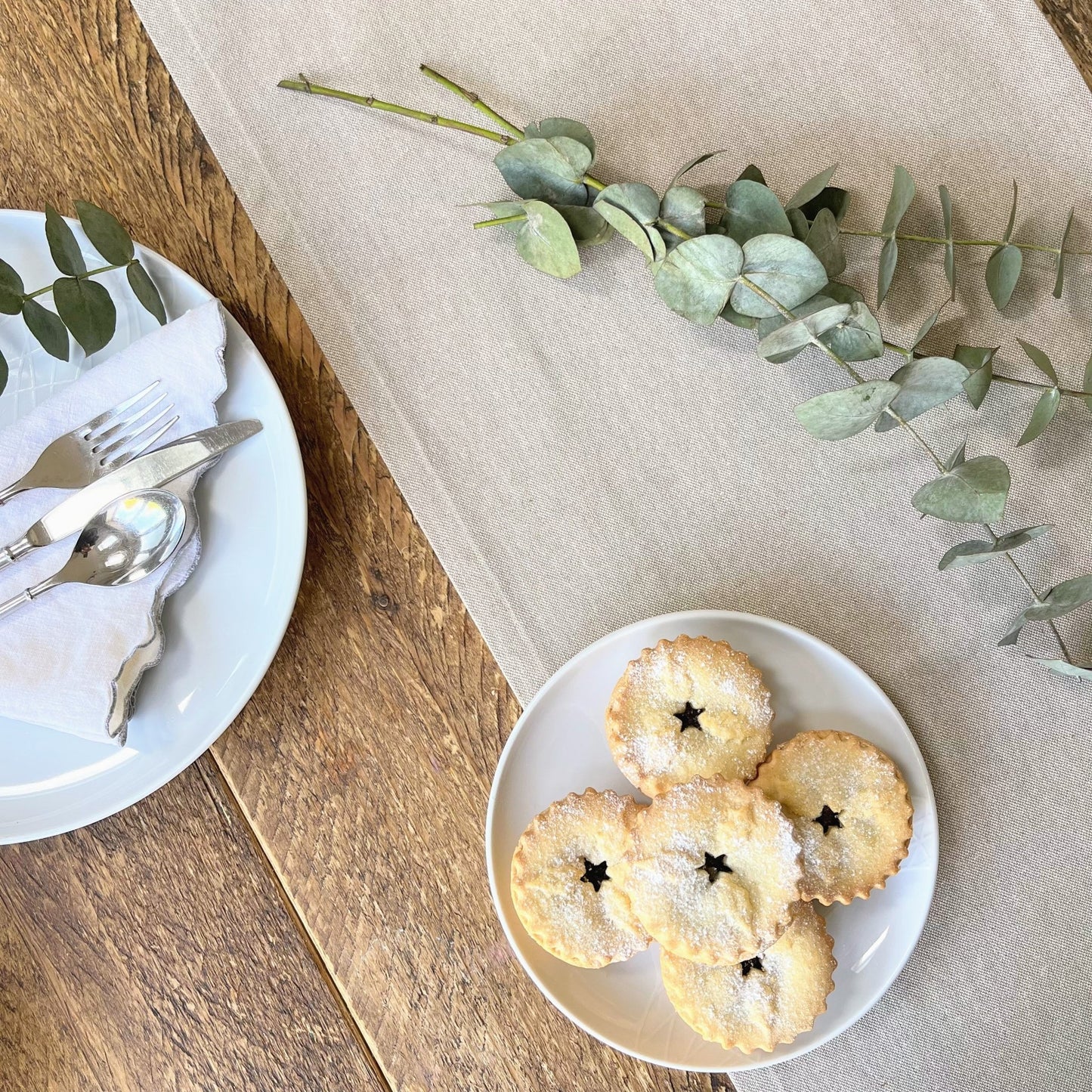 Gold Sparkly Table Runner - katywebsterhomeware